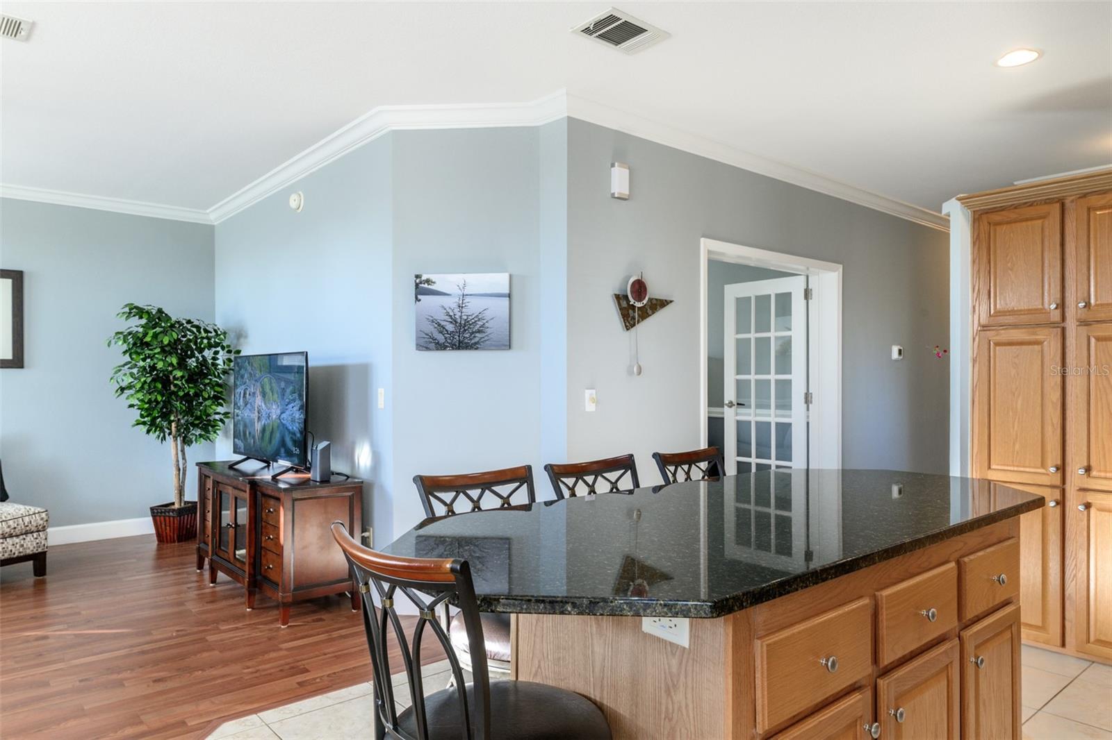 Image 14 of 60 For 2 Emden Circle