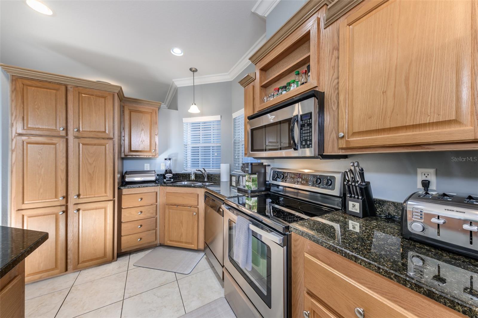 Image 15 of 60 For 2 Emden Circle