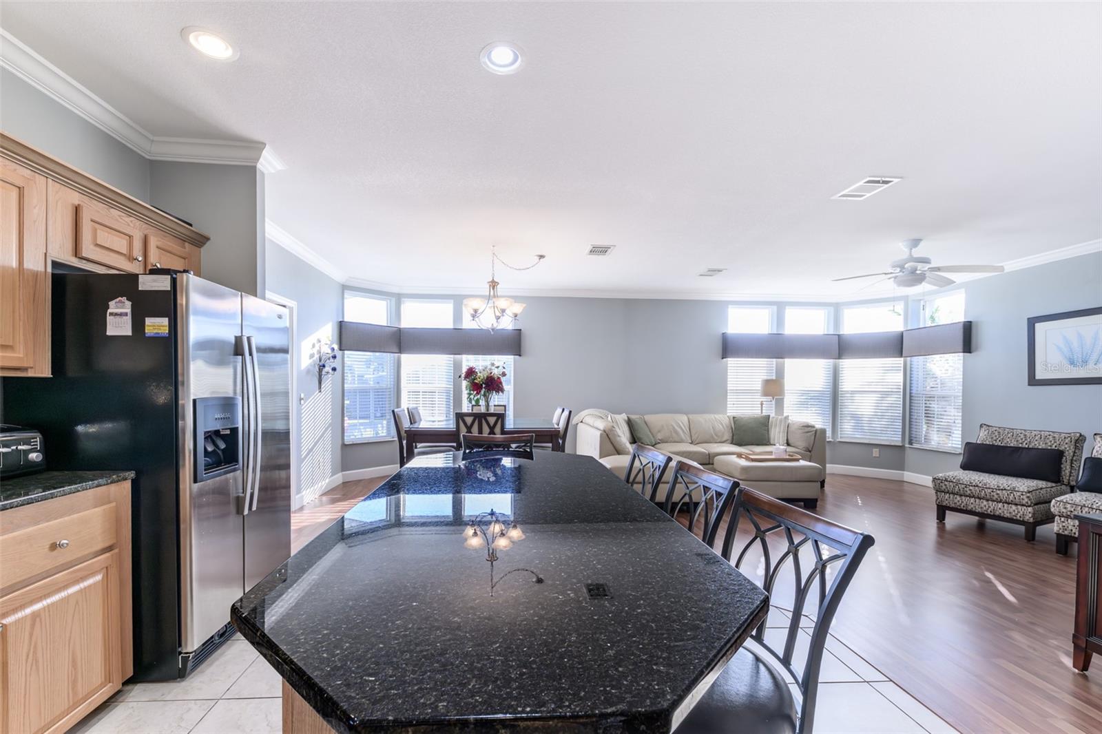 Image 17 of 60 For 2 Emden Circle