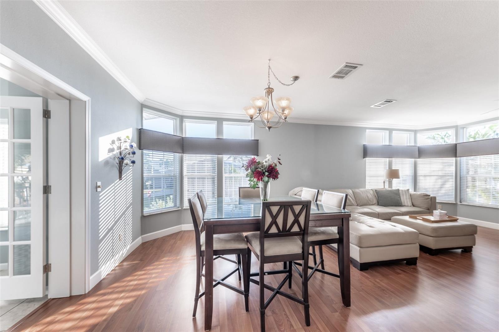 Image 18 of 60 For 2 Emden Circle