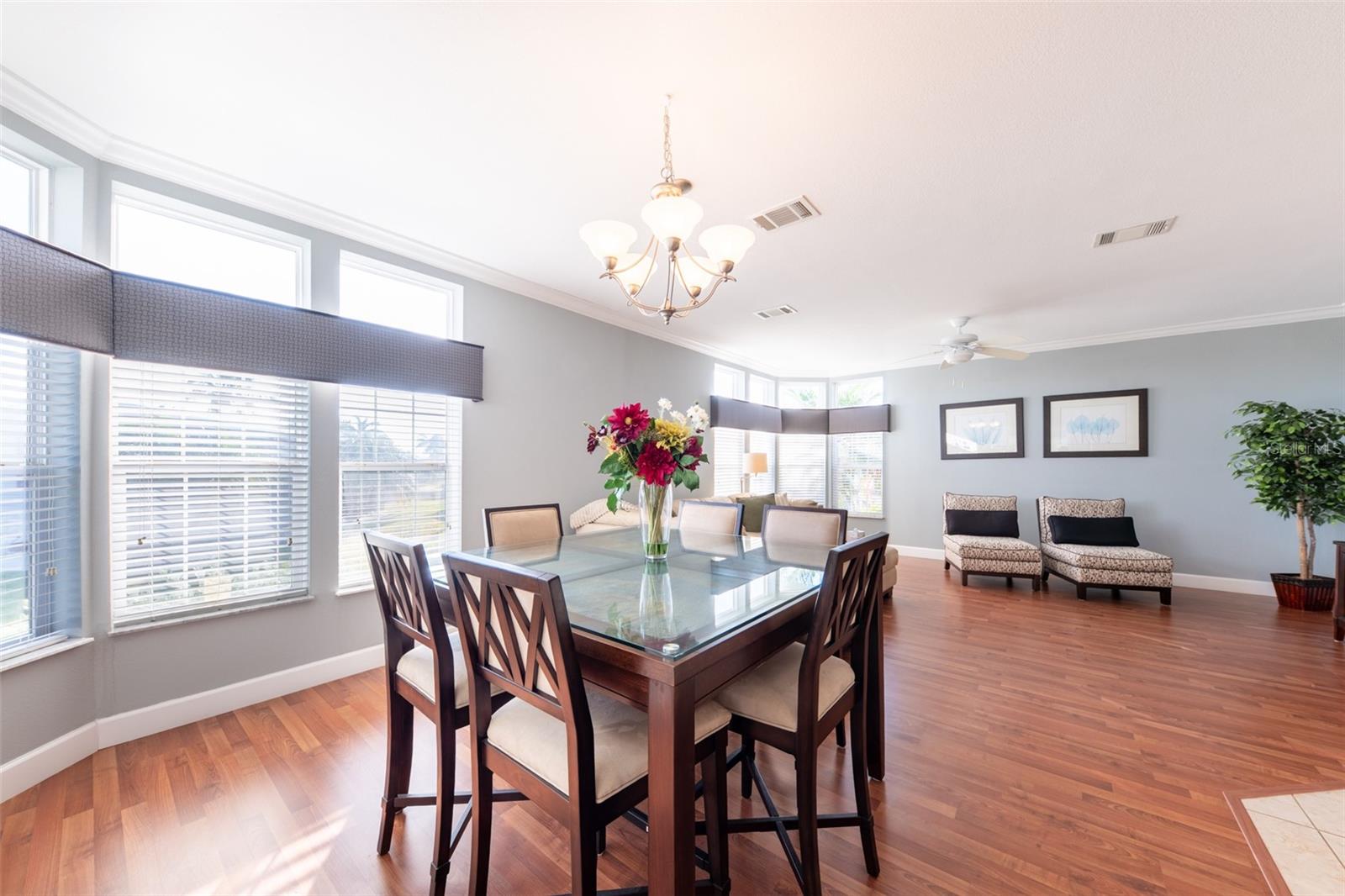 Image 19 of 60 For 2 Emden Circle