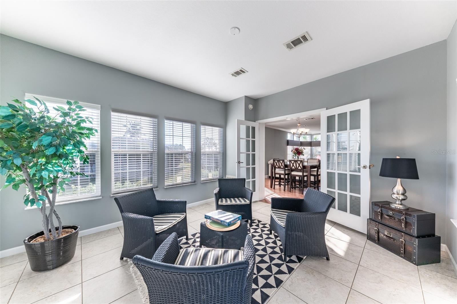 Image 26 of 60 For 2 Emden Circle