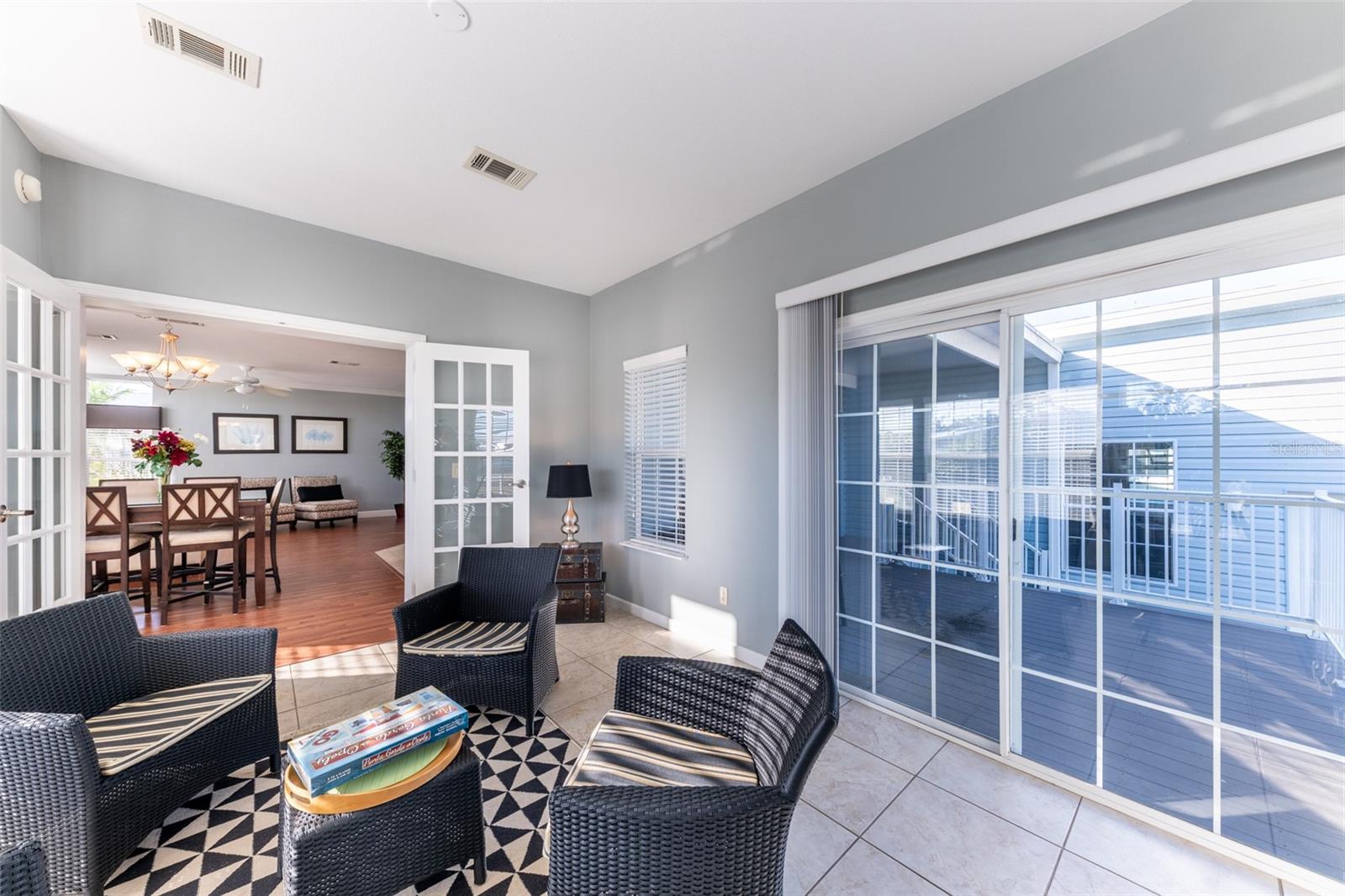 Image 27 of 60 For 2 Emden Circle