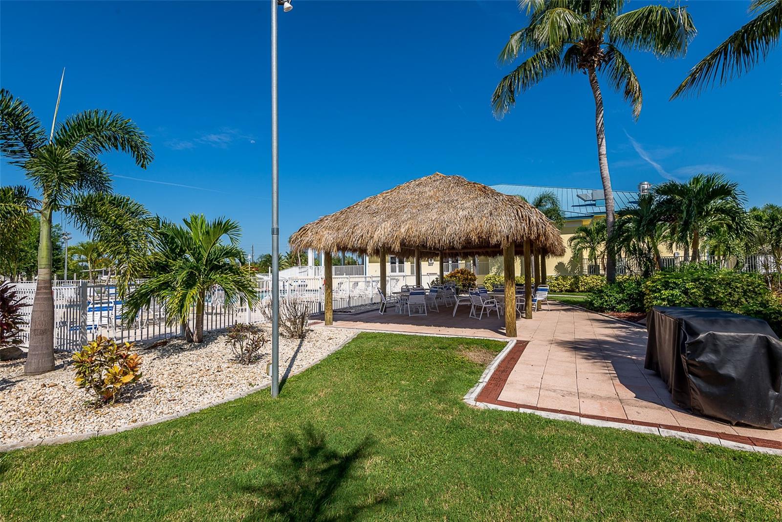 Image 54 of 60 For 2 Emden Circle