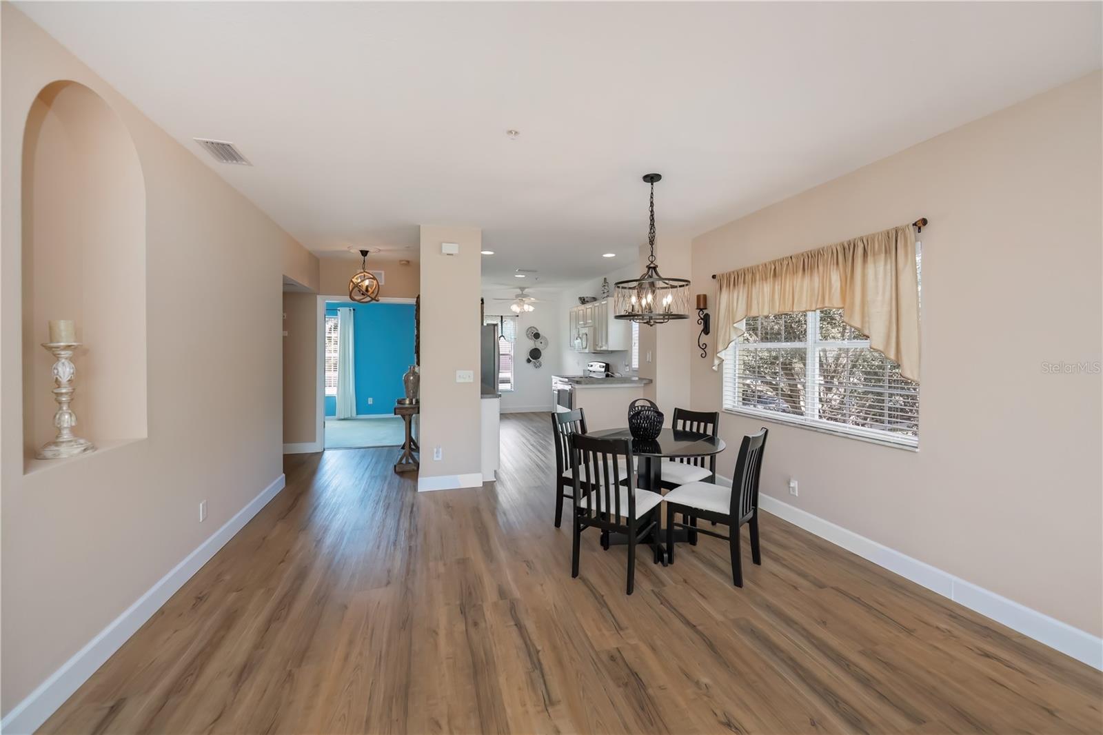 Image 15 of 60 For 2060 Willow Hammock Circle 201