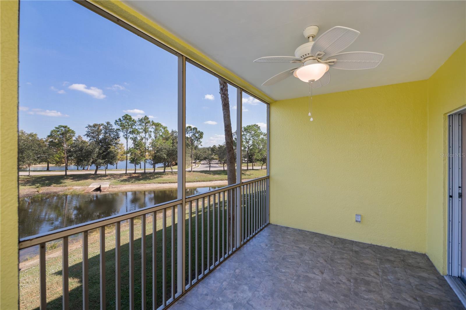 Image 36 of 60 For 2060 Willow Hammock Circle 201