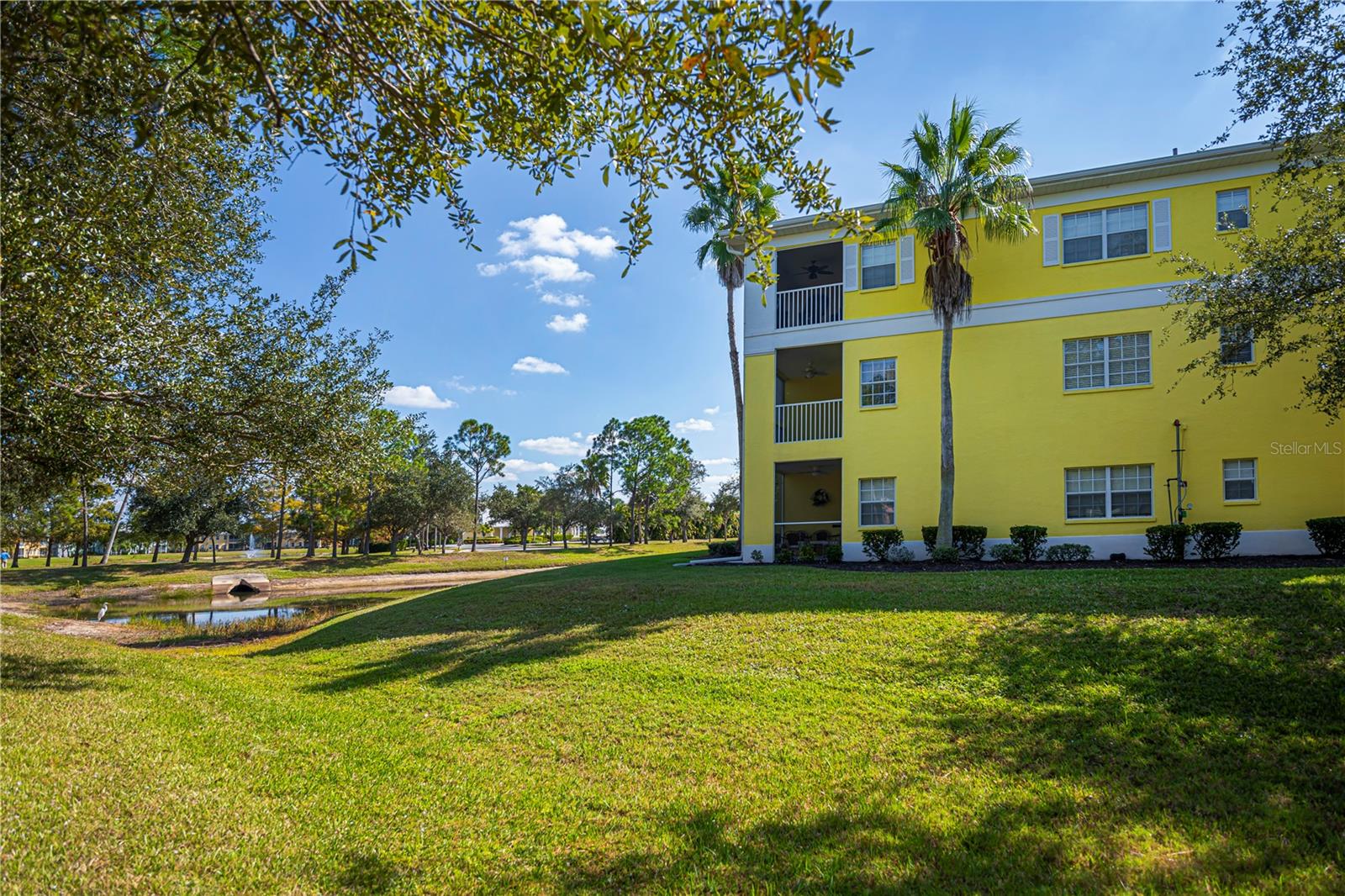 Image 37 of 60 For 2060 Willow Hammock Circle 201