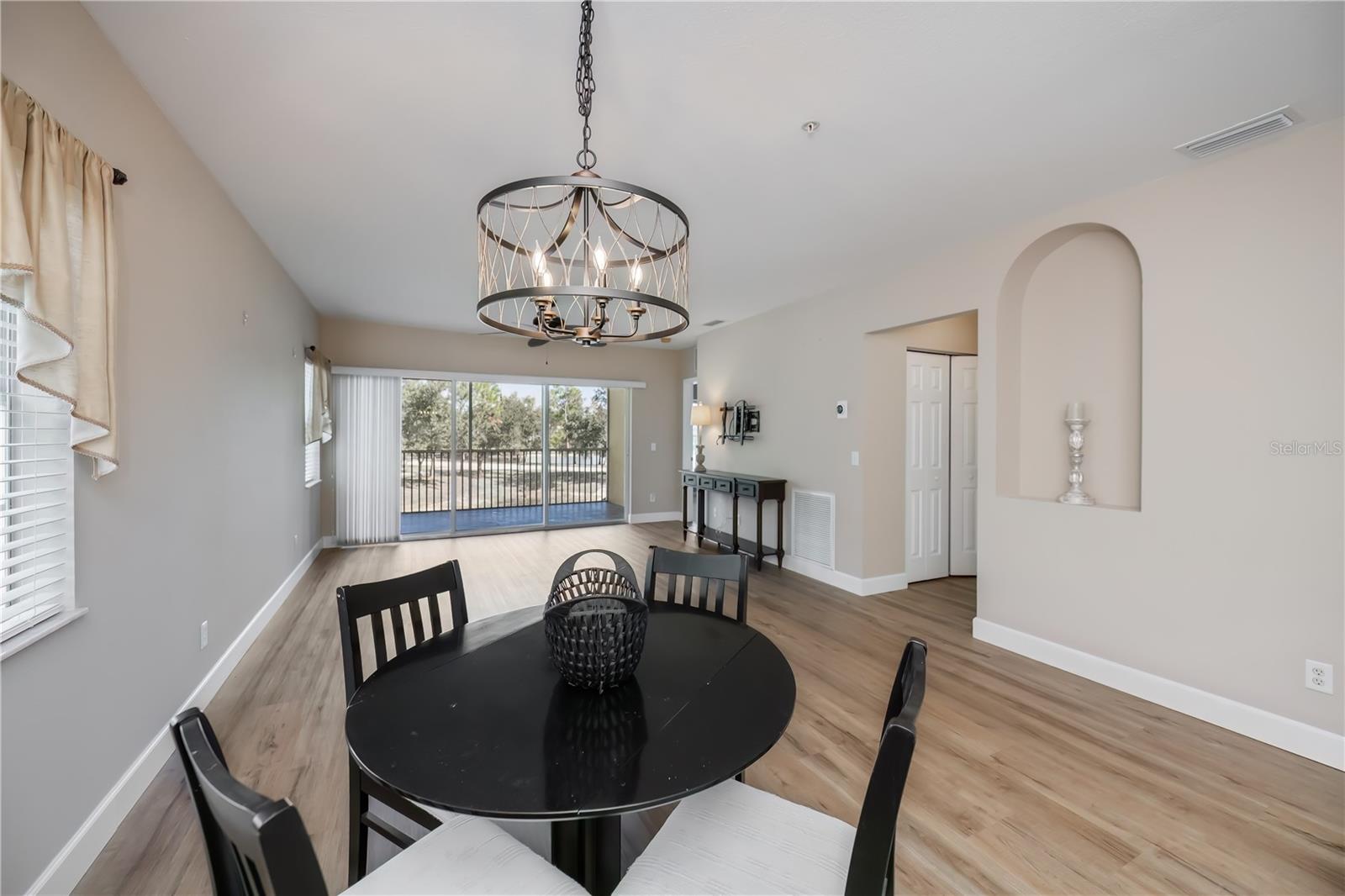 Image 4 of 60 For 2060 Willow Hammock Circle 201