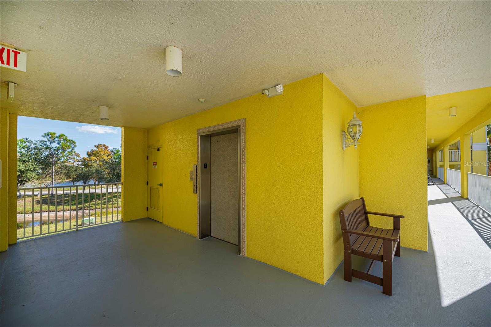 Image 40 of 60 For 2060 Willow Hammock Circle 201