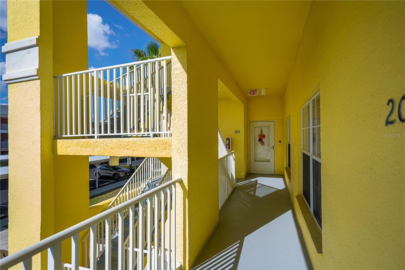 Image 8 of 60 For 2060 Willow Hammock Circle 201