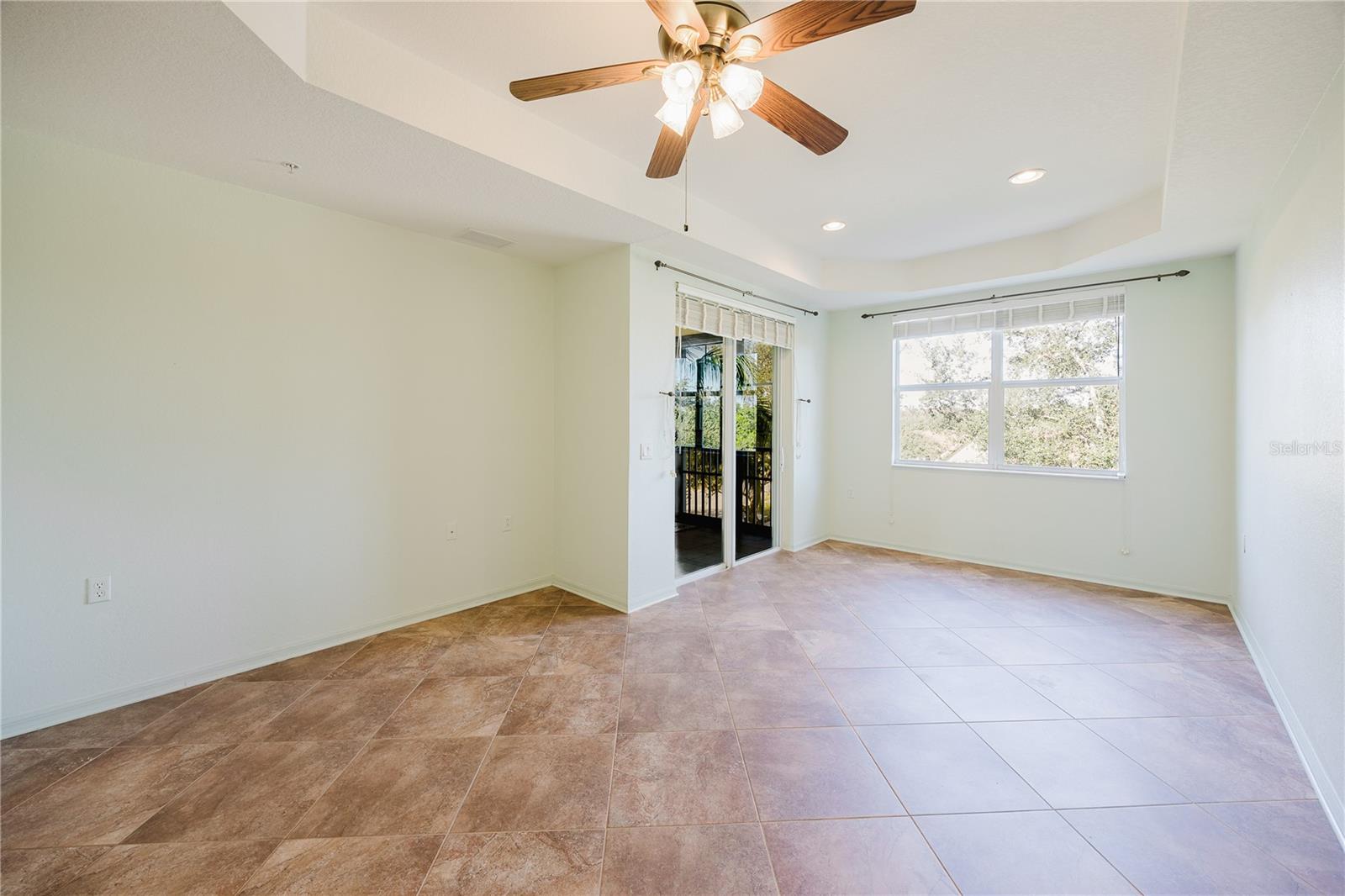 Image 17 of 40 For 255 West End Drive 1303