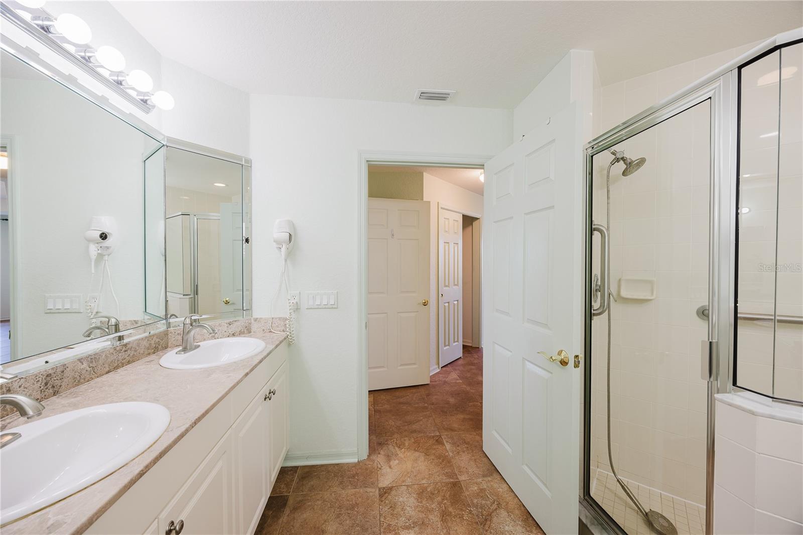 Image 19 of 40 For 255 West End Drive 1303