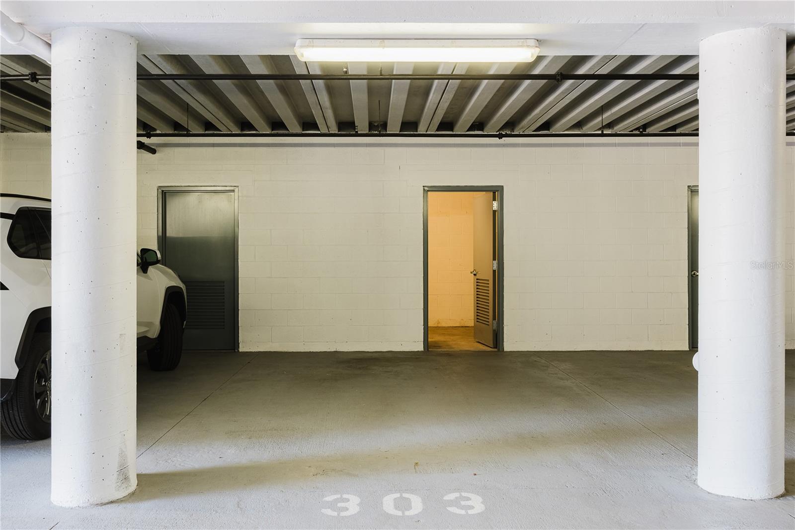 Image 25 of 40 For 255 West End Drive 1303