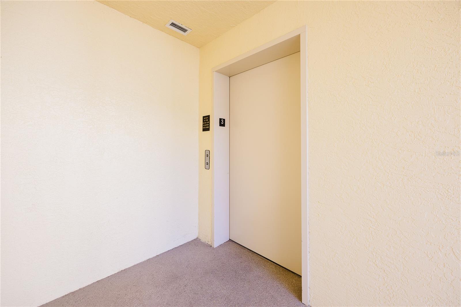 Image 28 of 40 For 255 West End Drive 1303