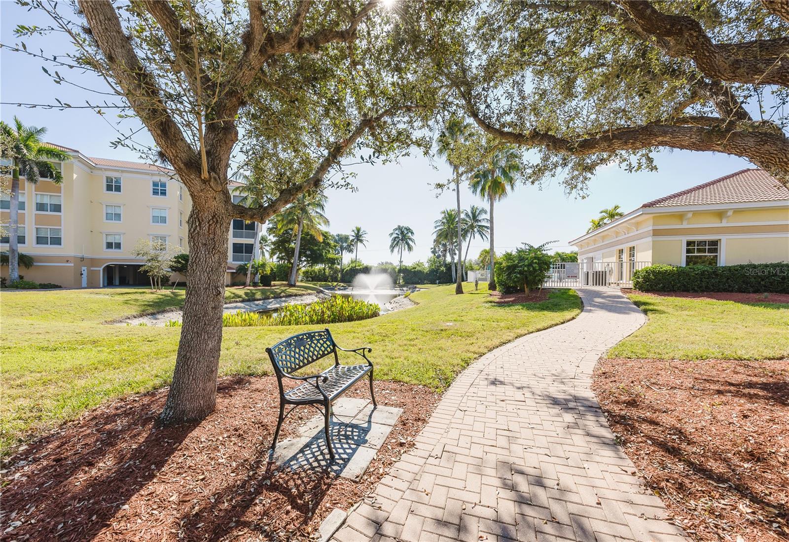 Image 30 of 40 For 255 West End Drive 1303