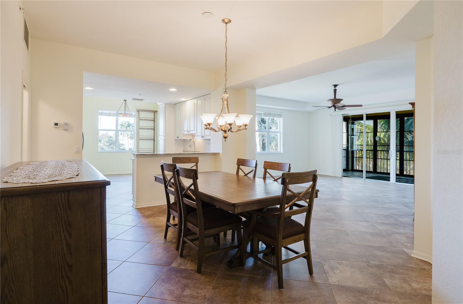 Image 7 of 40 For 255 West End Drive 1303