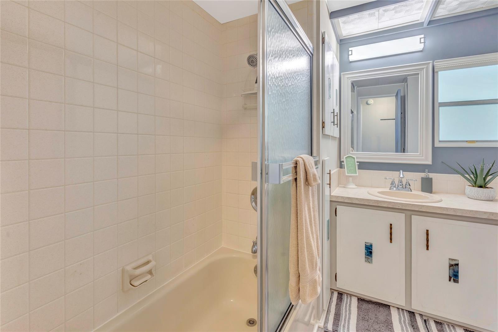 Image 17 of 83 For 2100 Kings Highway 289