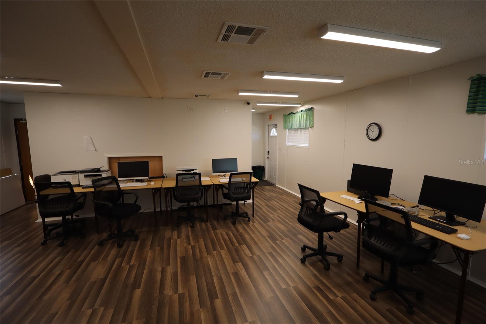 Image 75 of 83 For 2100 Kings Highway 289