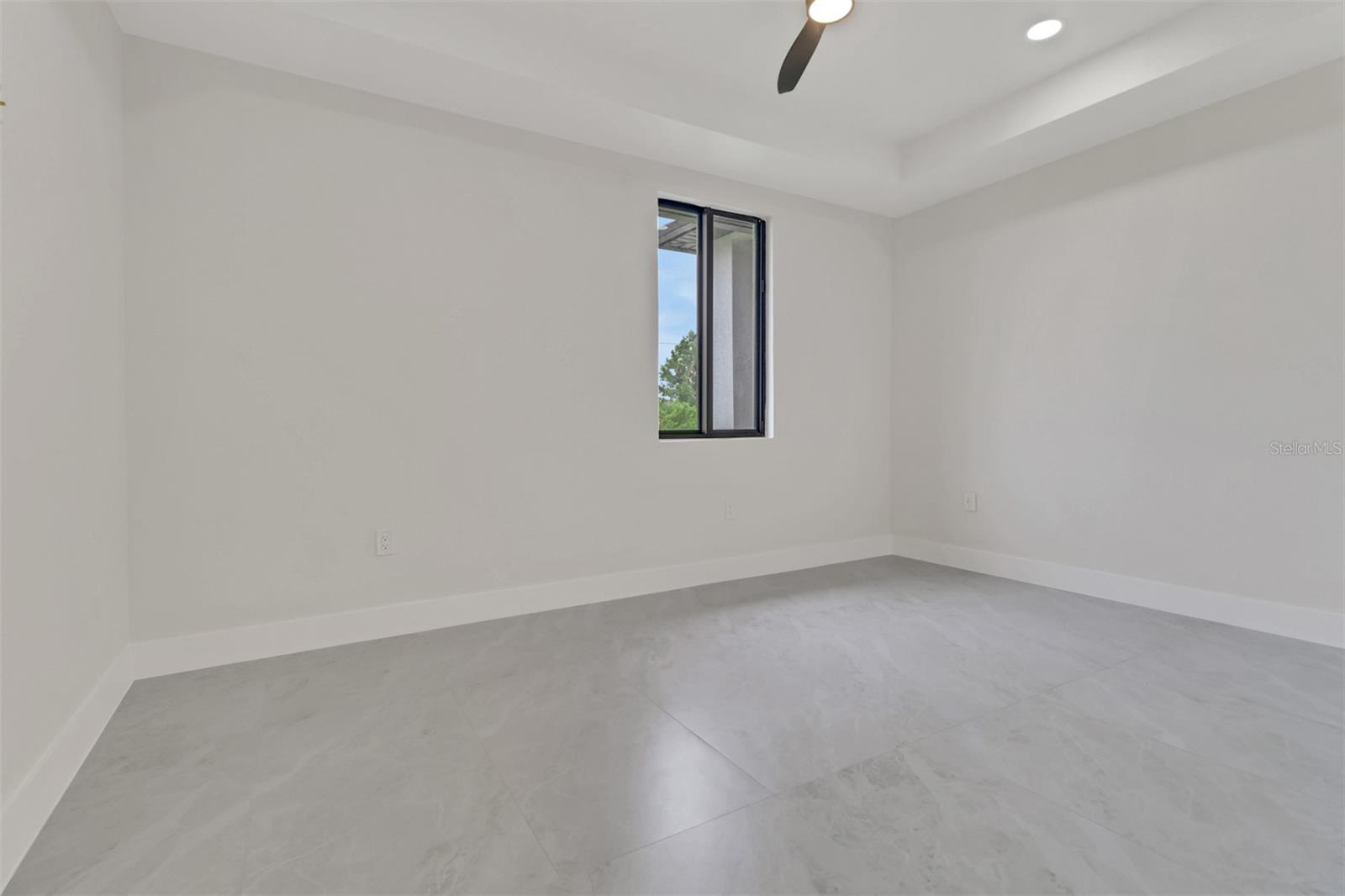 Image 18 of 37 For 4501-4503 15th Street Sw