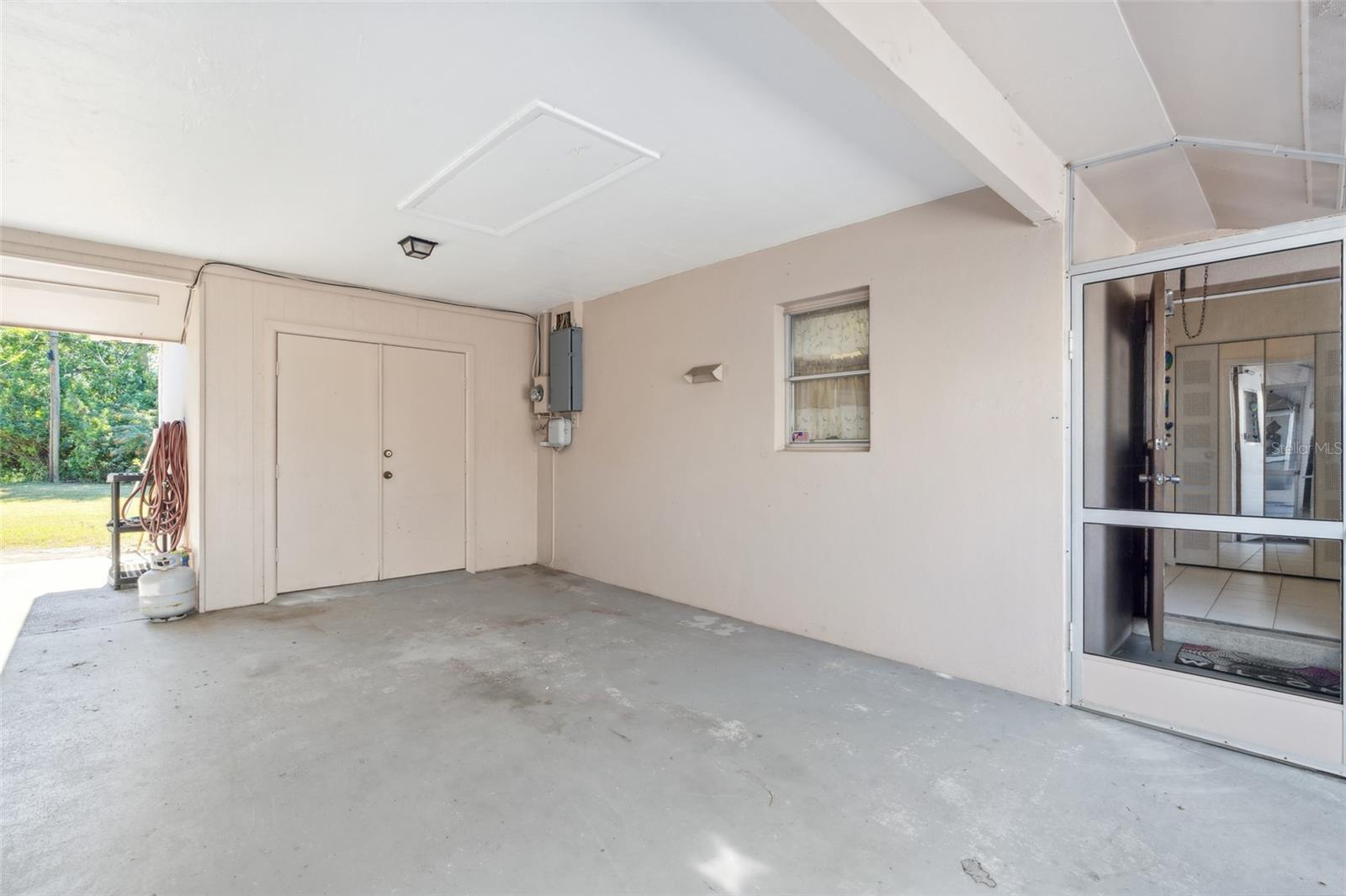 Image 4 of 32 For 235 Thistle Court