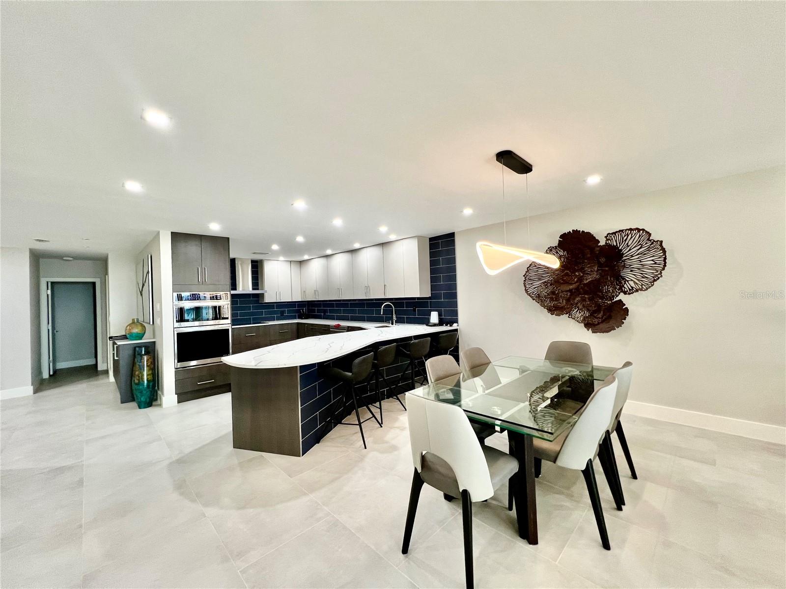 Image 14 of 54 For 3280 Southshore Drive 87a