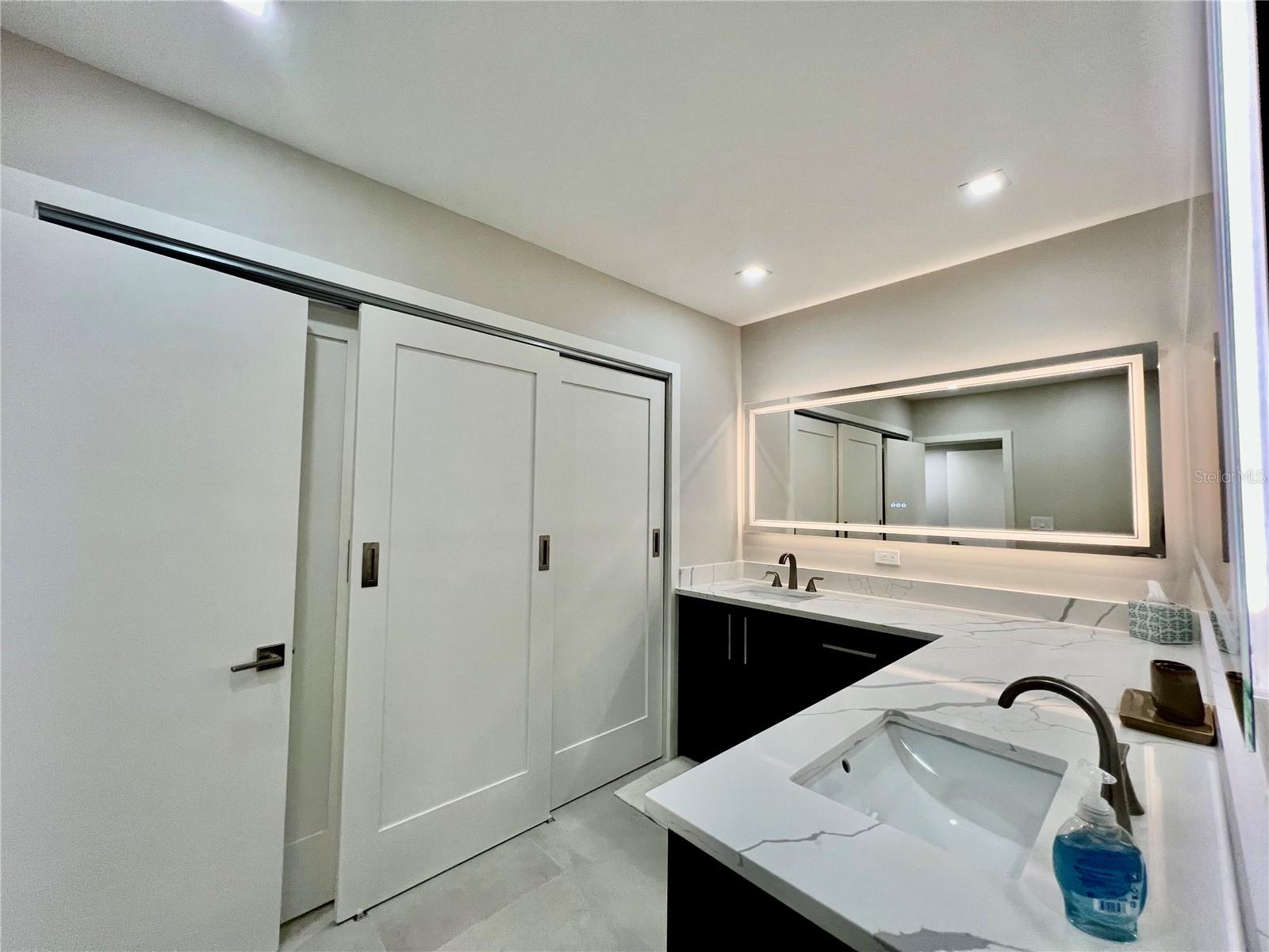 Image 25 of 54 For 3280 Southshore Drive 87a