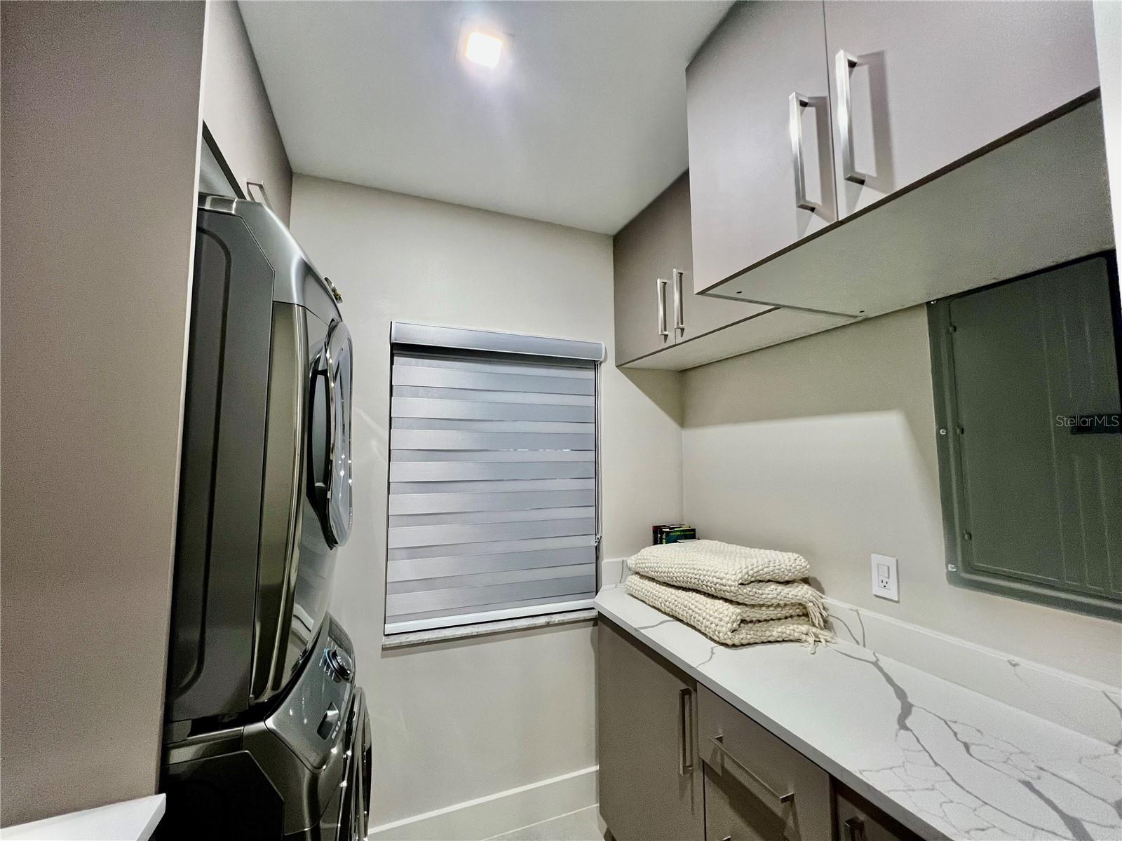 Image 34 of 54 For 3280 Southshore Drive 87a