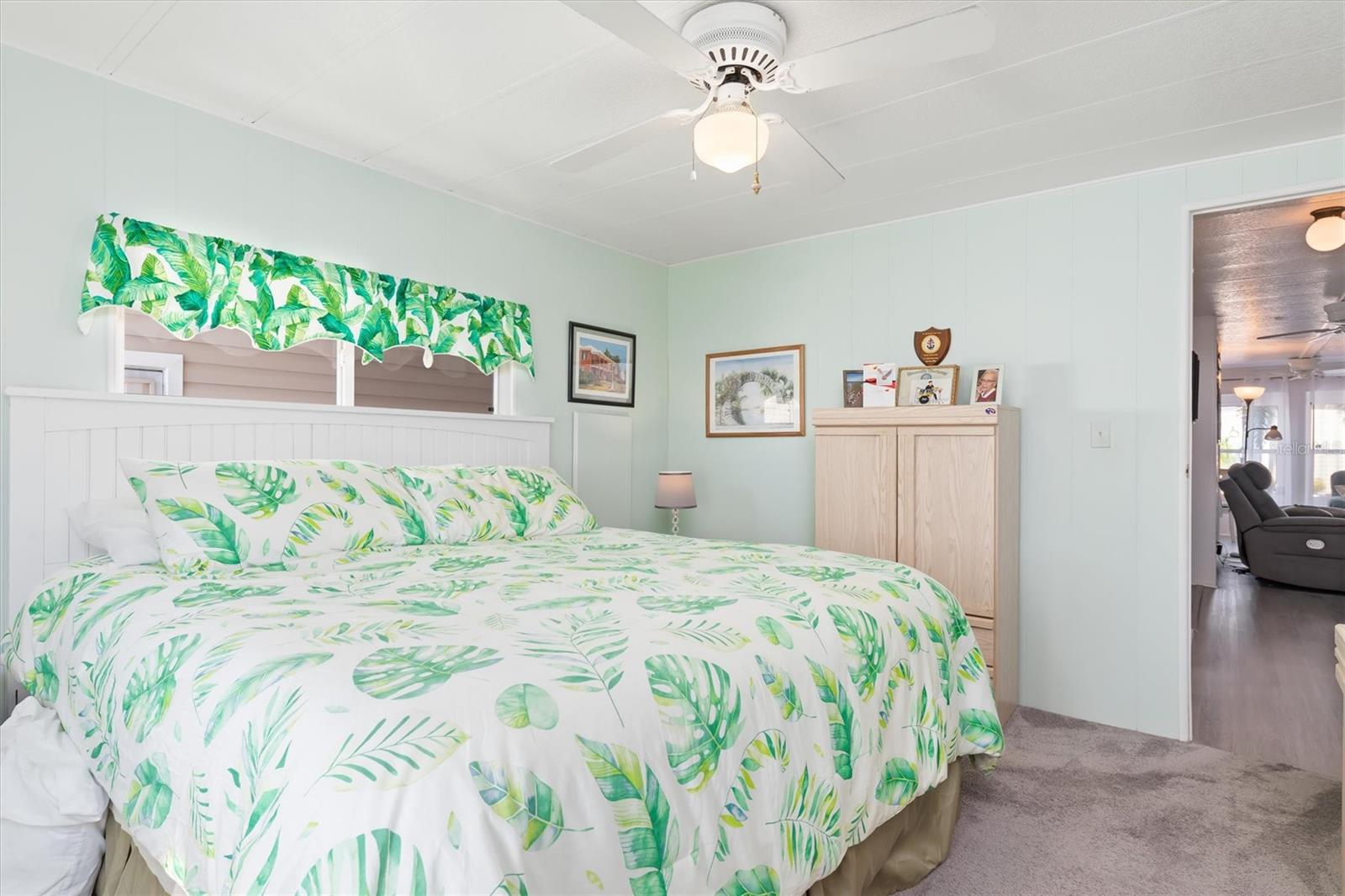 Image 13 of 43 For 511 Crampton Lane