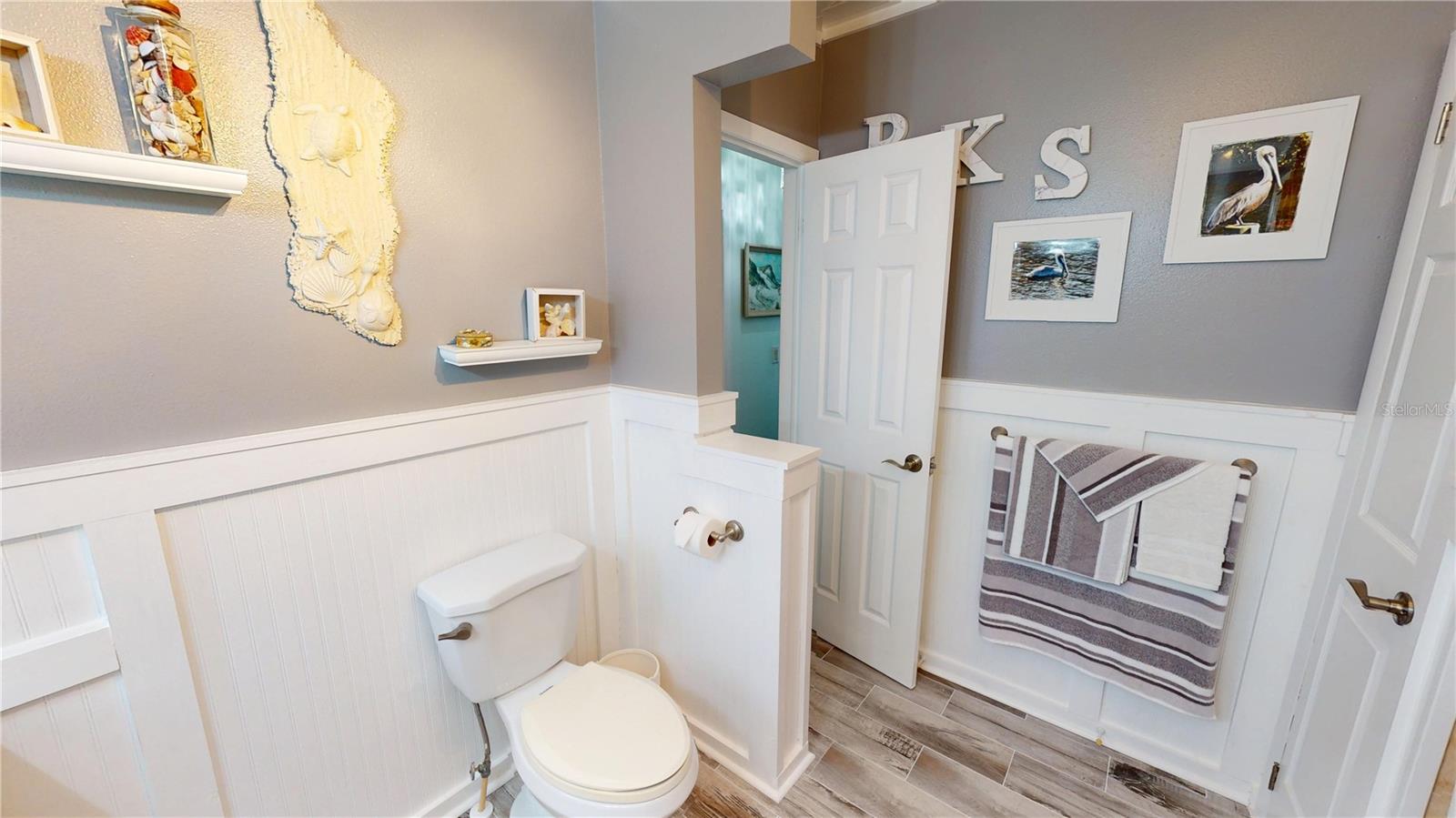 Image 22 of 45 For 5464 River Bay Drive