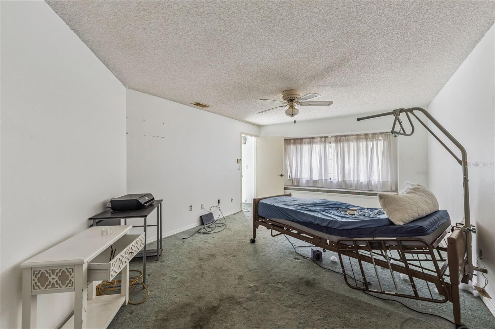 Image 10 of 18 For 595 Silvergate Loop