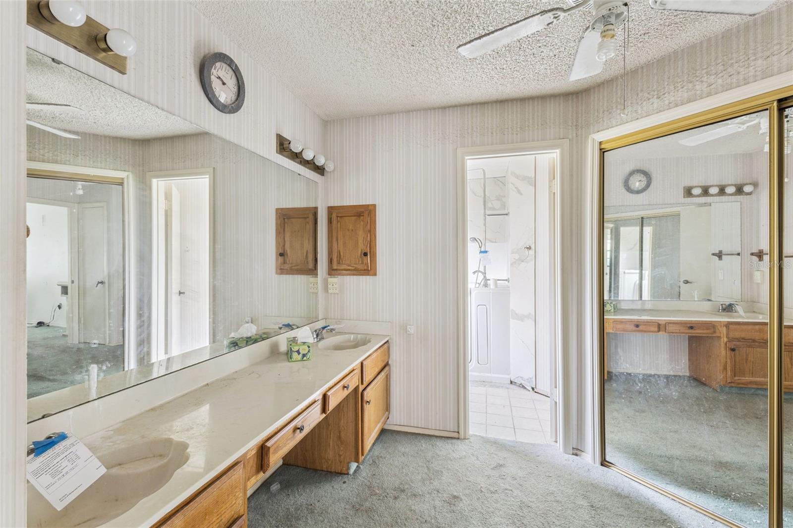 Image 14 of 18 For 595 Silvergate Loop