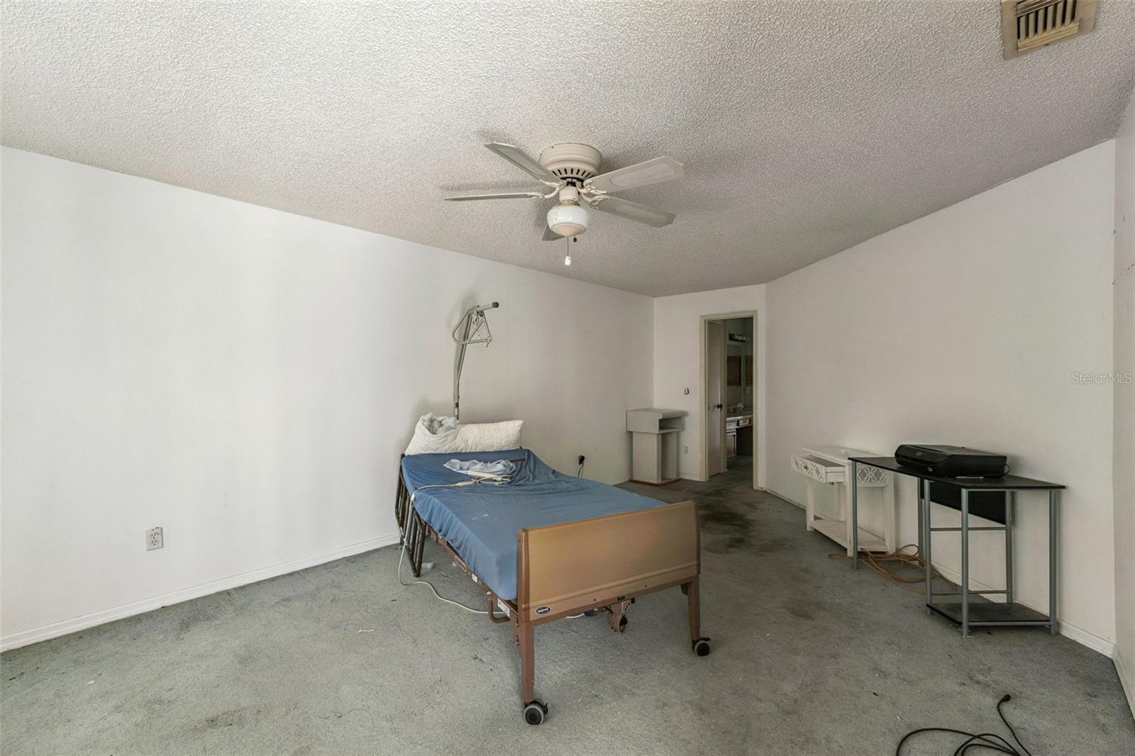 Image 9 of 18 For 595 Silvergate Loop