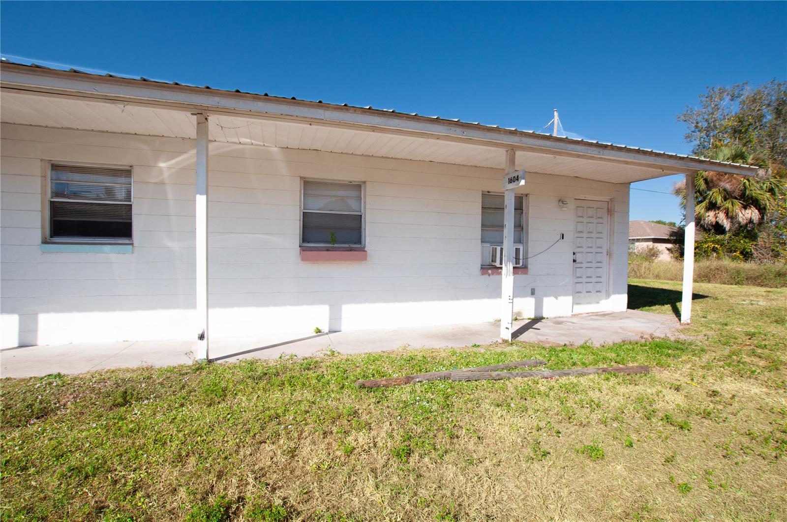 Image 2 of 4 For 1600 Floridian Circle