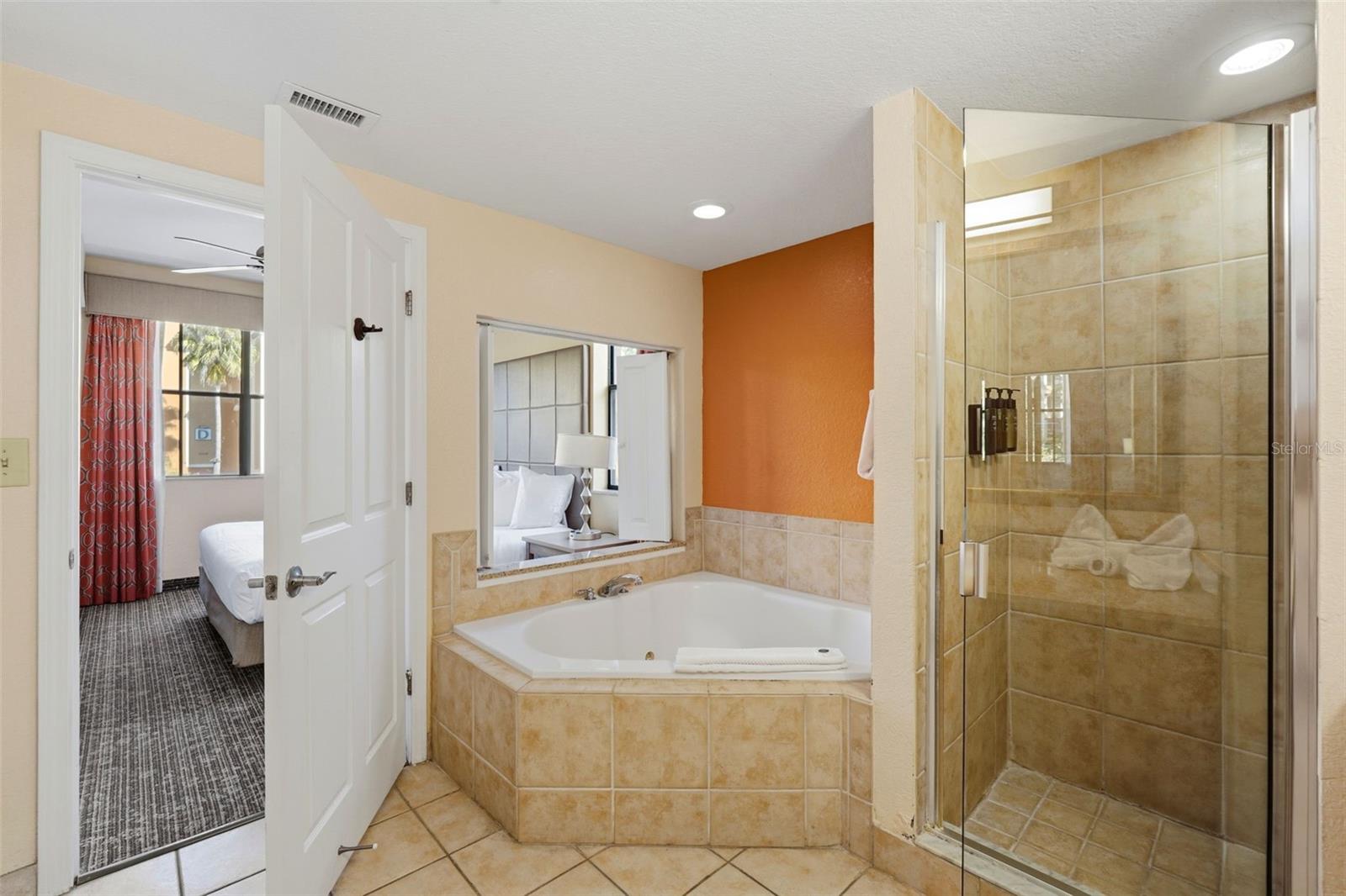 Image 20 of 37 For 12544 Floridays Resort Drive 312b