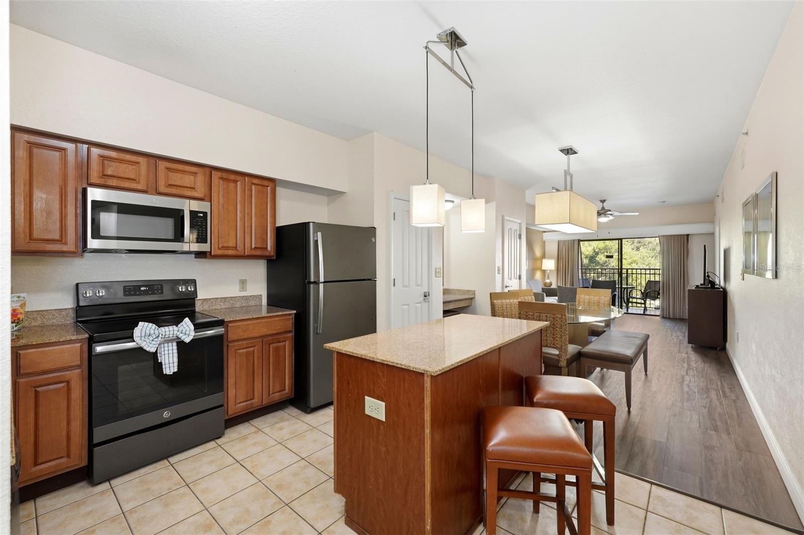 Image 6 of 37 For 12544 Floridays Resort Drive 312b