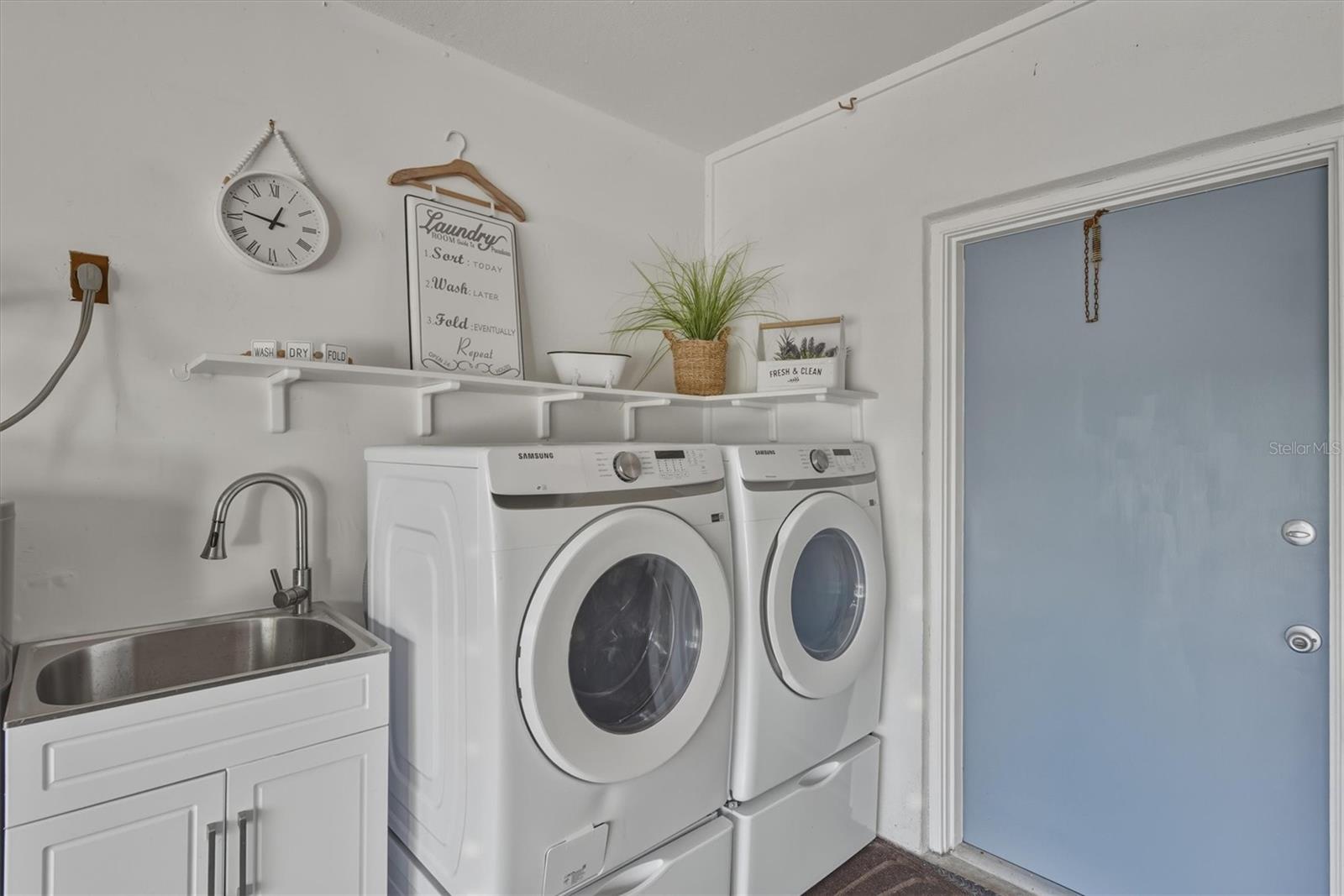 Image 72 of 83 For 941 Don Juan Court