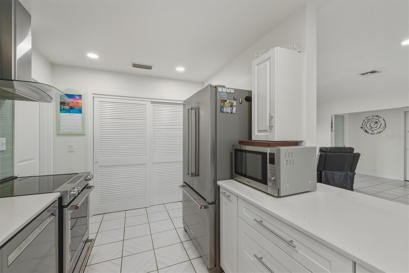 Image 76 of 83 For 941 Don Juan Court