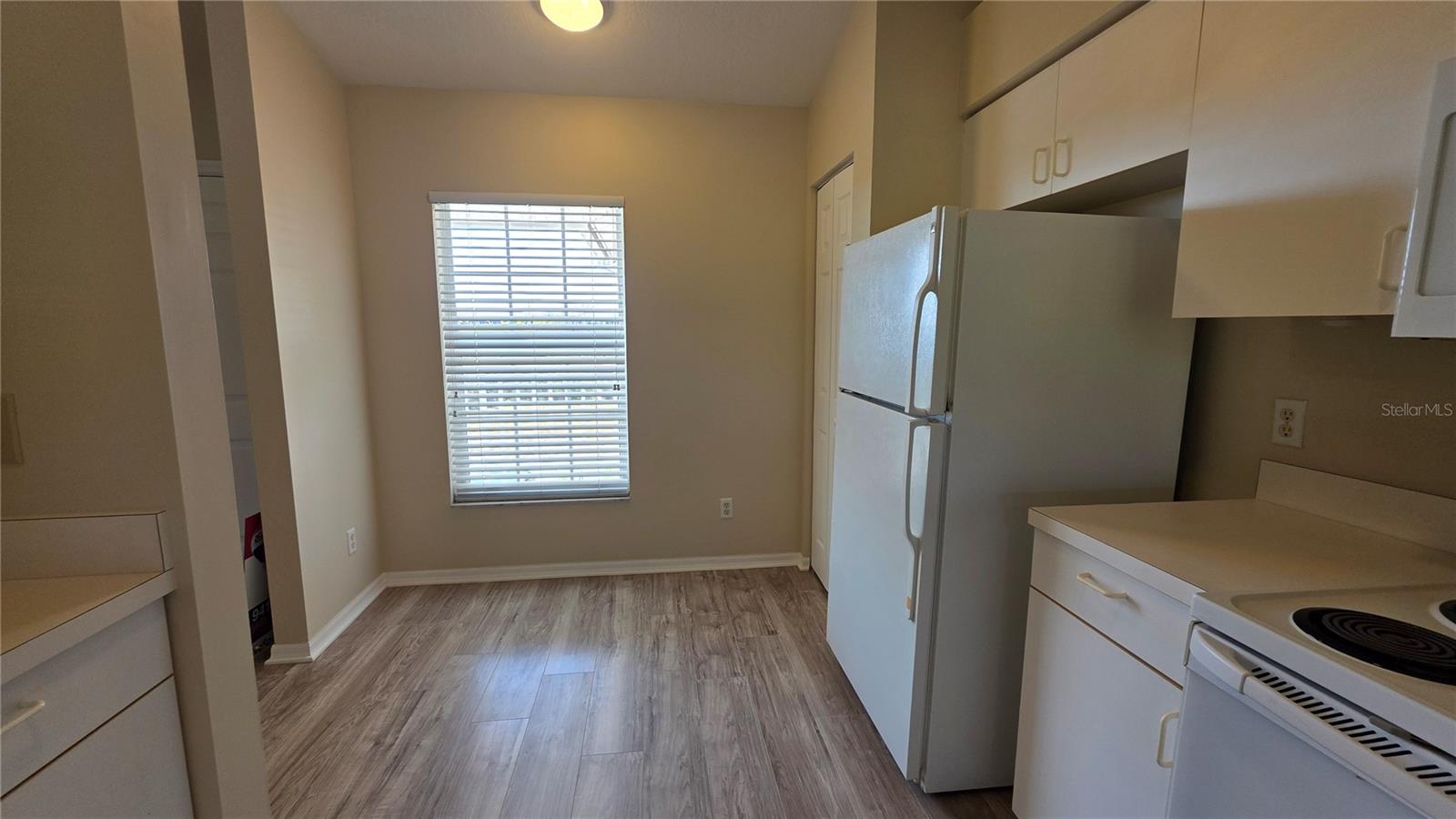 Image 14 of 42 For 175 Kings Highway 1522