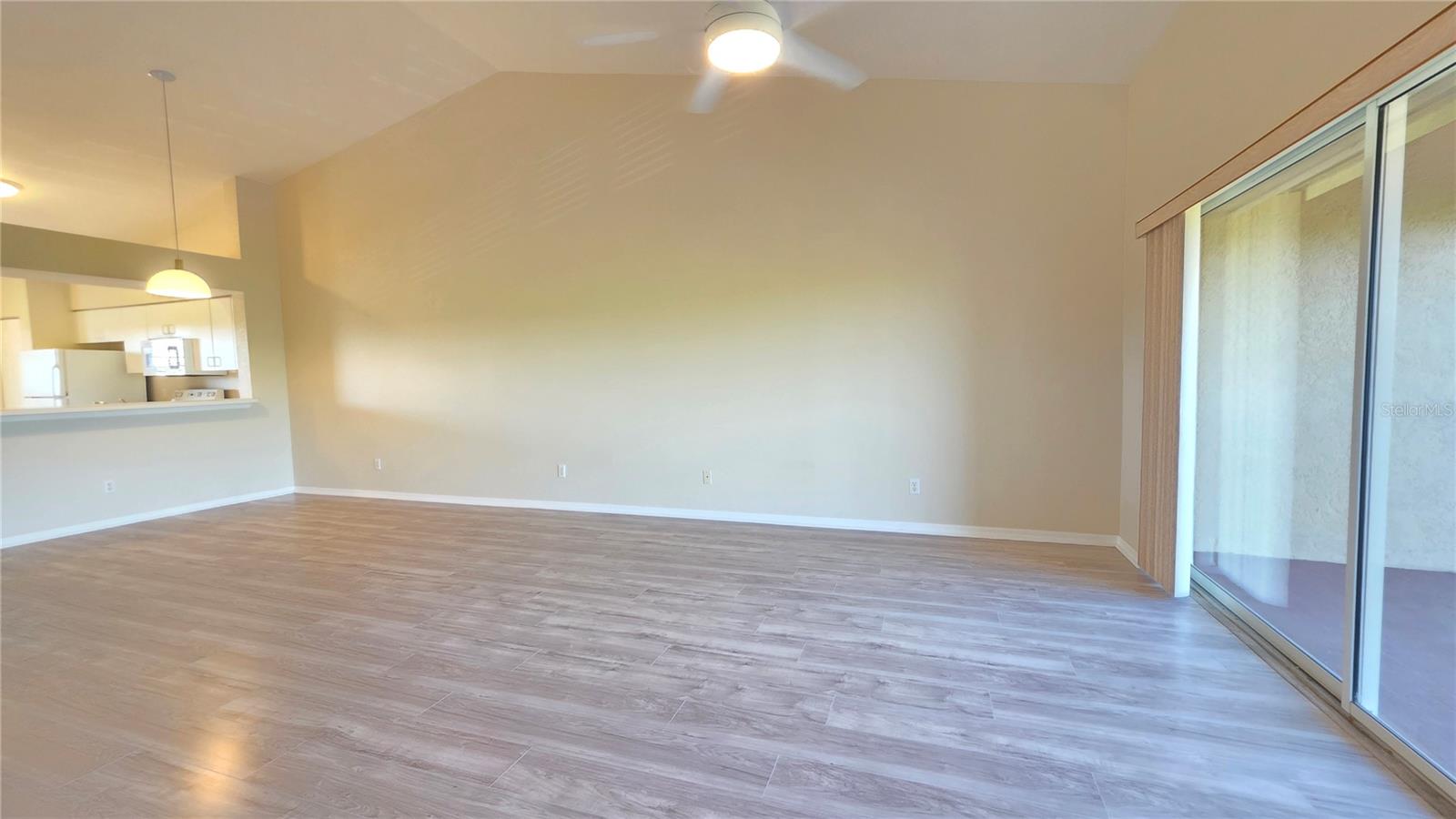 Image 4 of 42 For 175 Kings Highway 1522