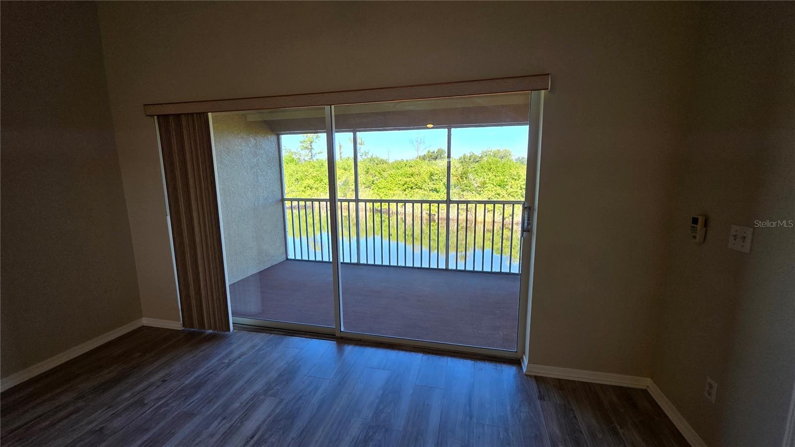 Image 6 of 42 For 175 Kings Highway 1522