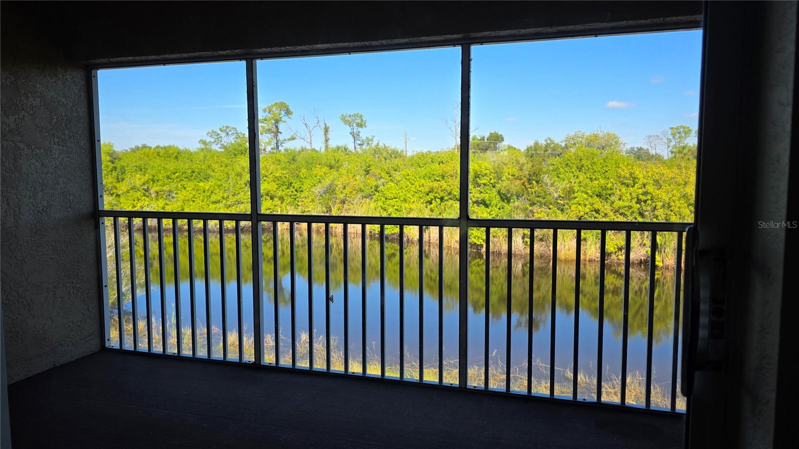 Image 7 of 42 For 175 Kings Highway 1522