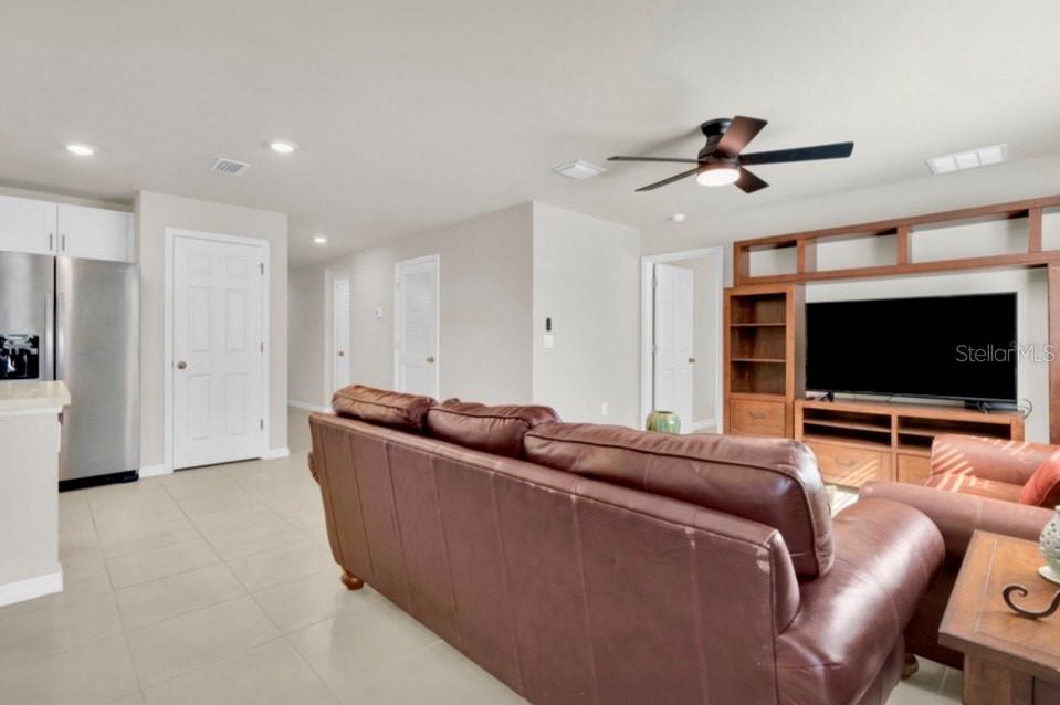 Image 25 of 31 For 1199 Ample Avenue