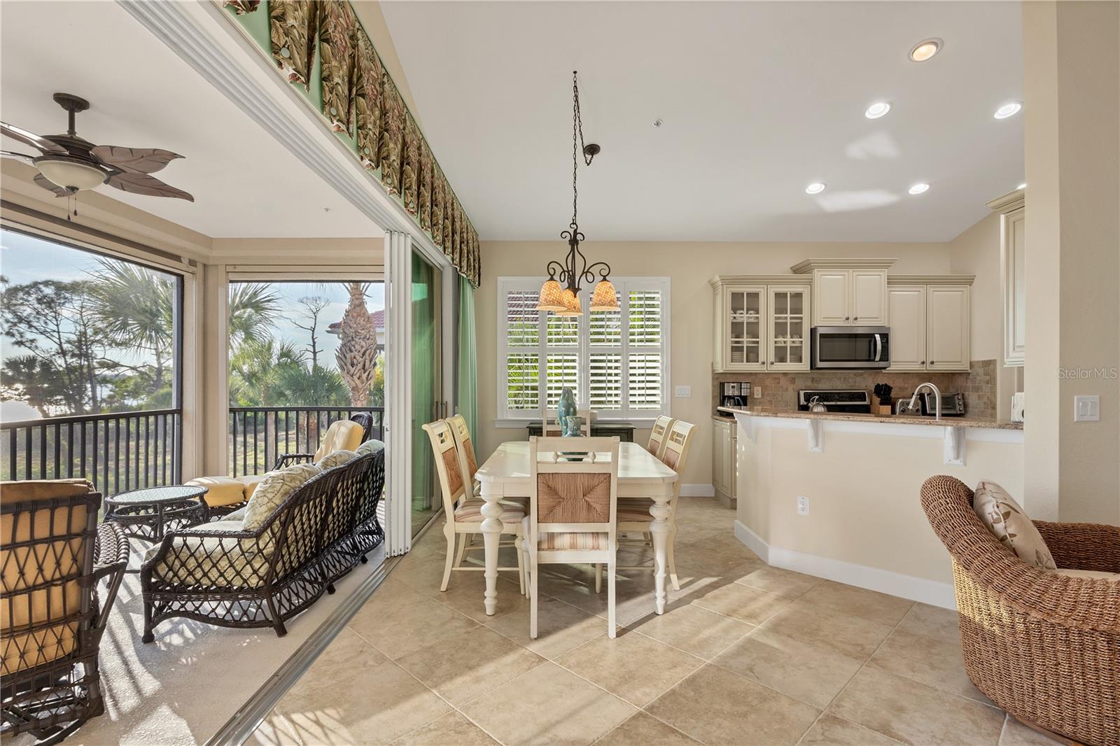 Image 11 of 44 For 4746 Club Drive 202