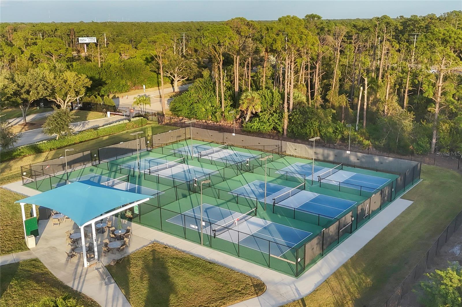 Image 39 of 44 For 4746 Club Drive 202