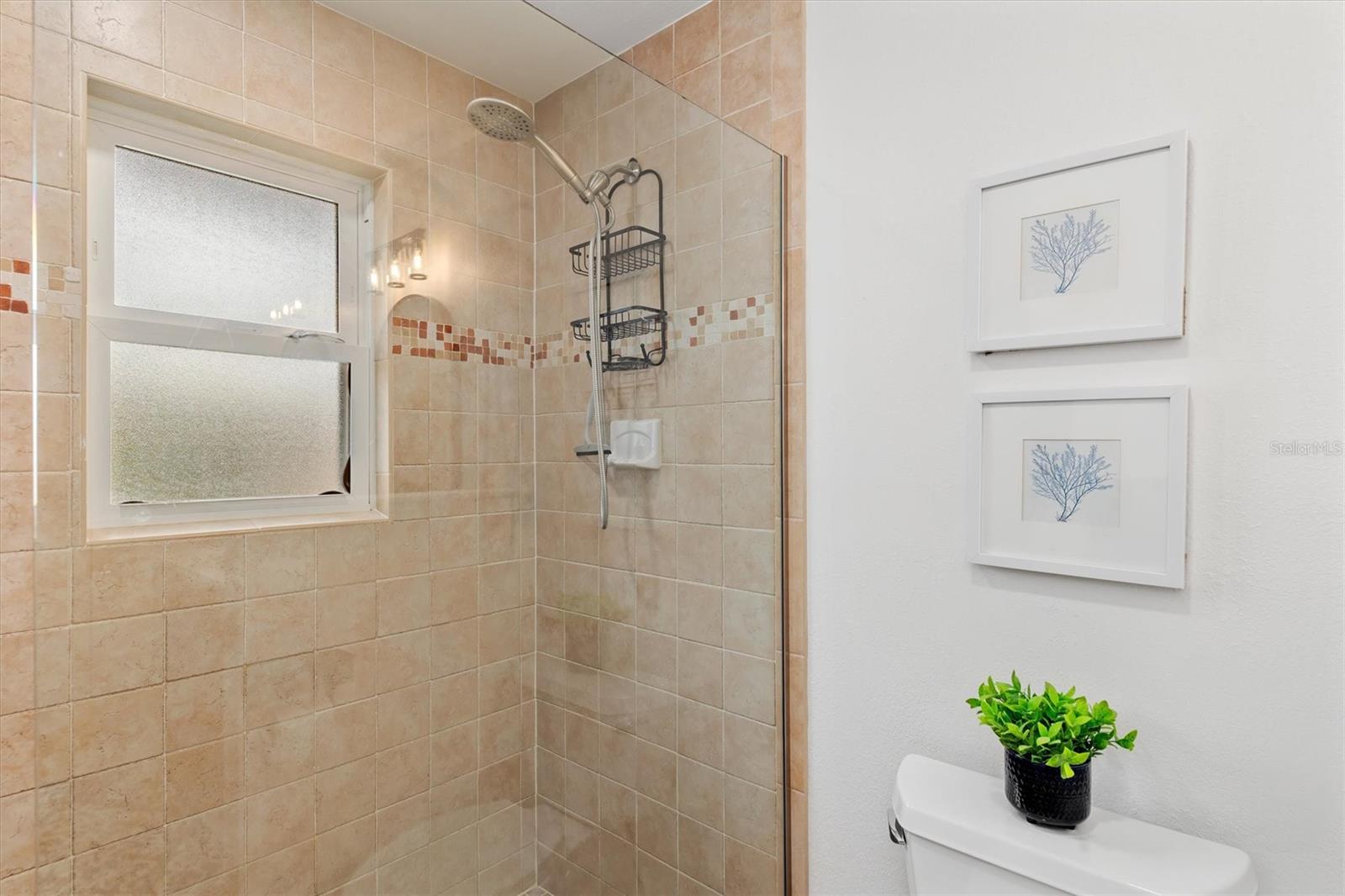 Image 24 of 42 For 1301 Appian Drive