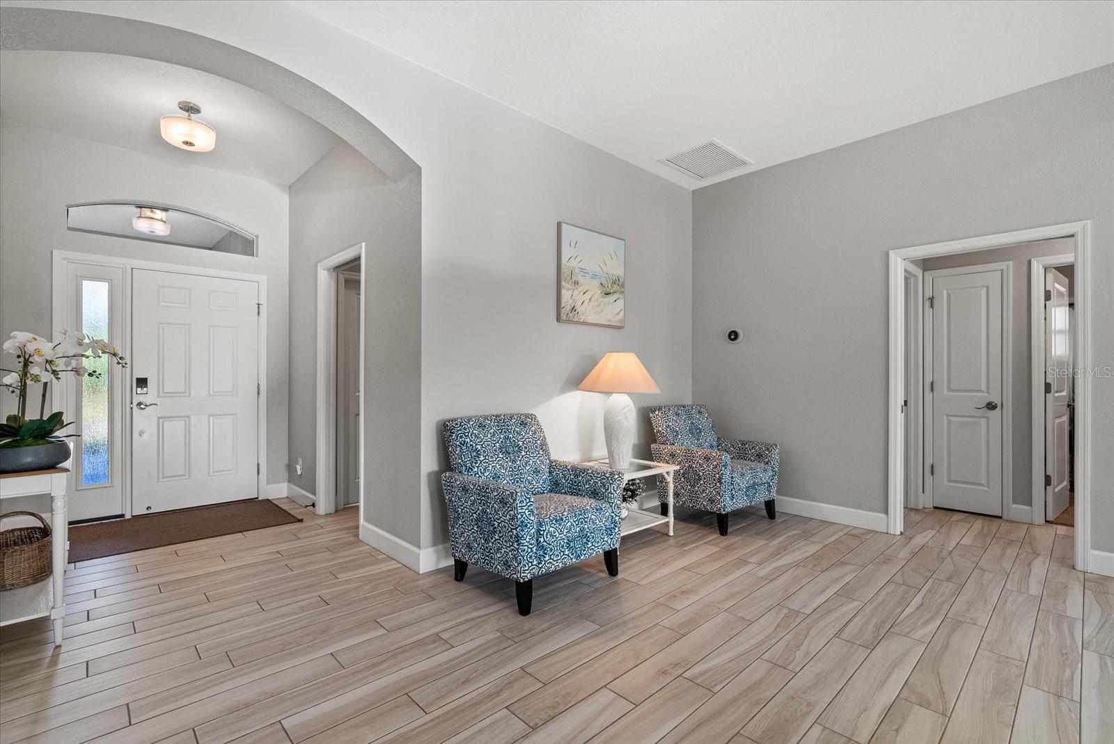 Image 7 of 41 For 215 Antis Drive