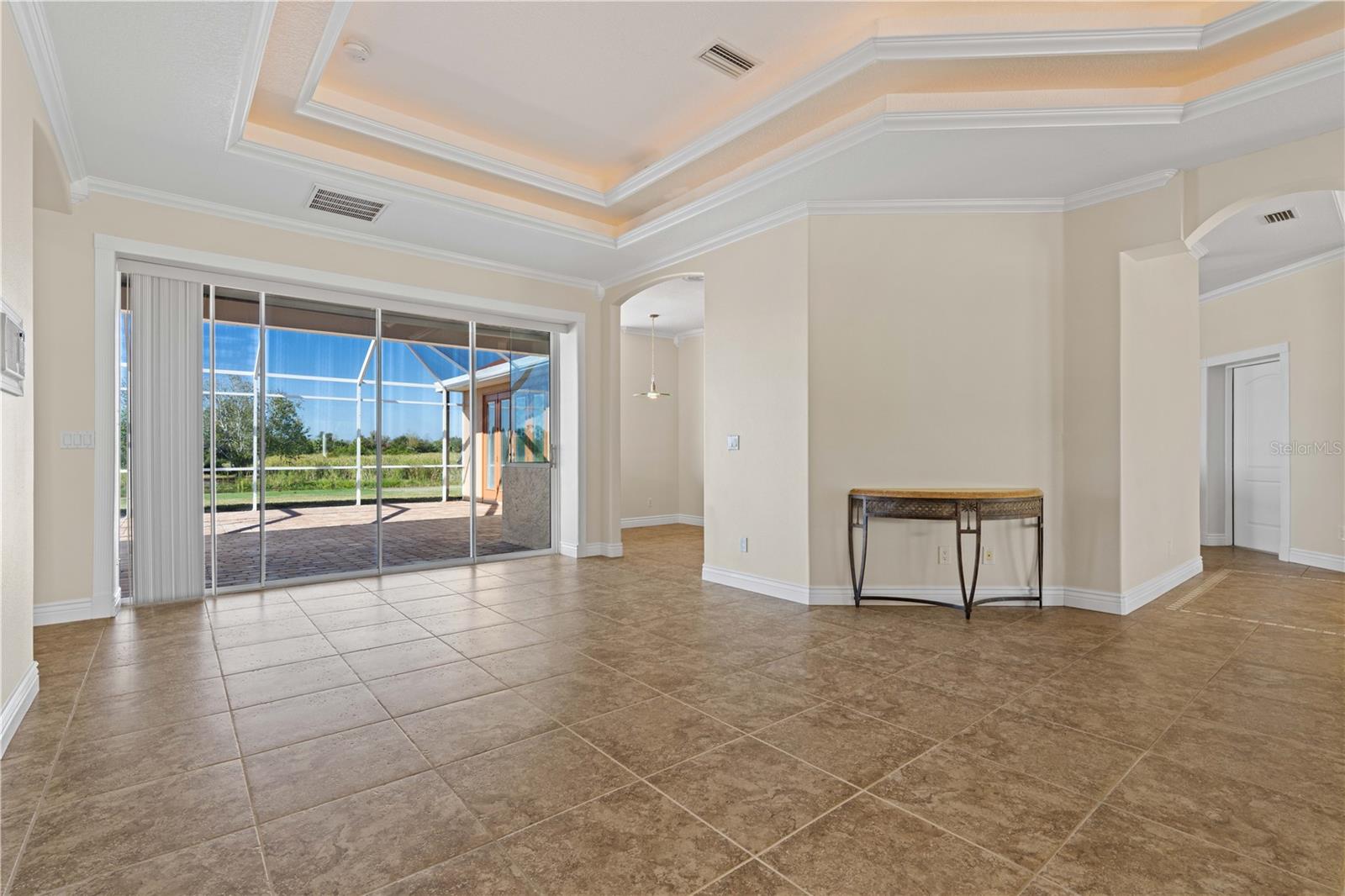 Image 5 of 70 For 8289 Aviary Road