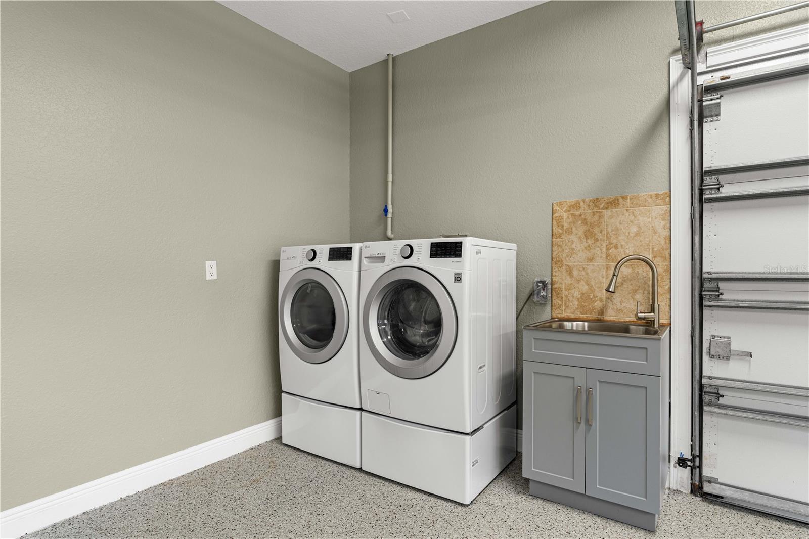 Image 58 of 70 For 8289 Aviary Road