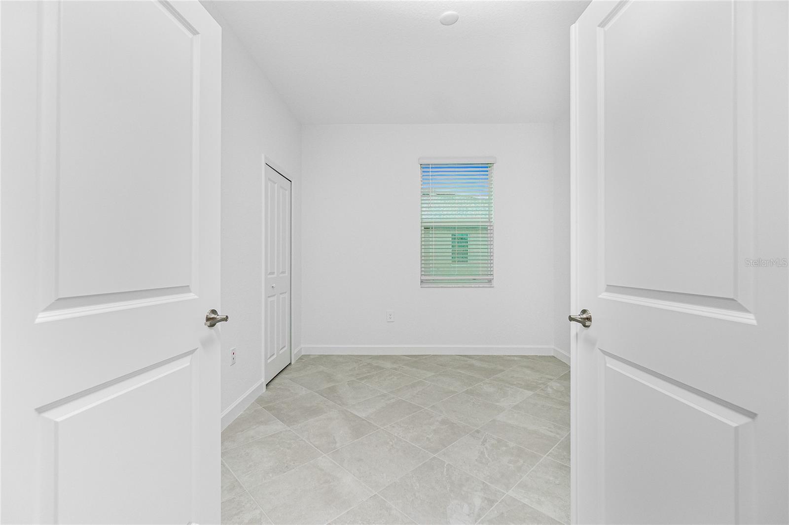 Image 17 of 32 For 8662 Saint Kitts Circle