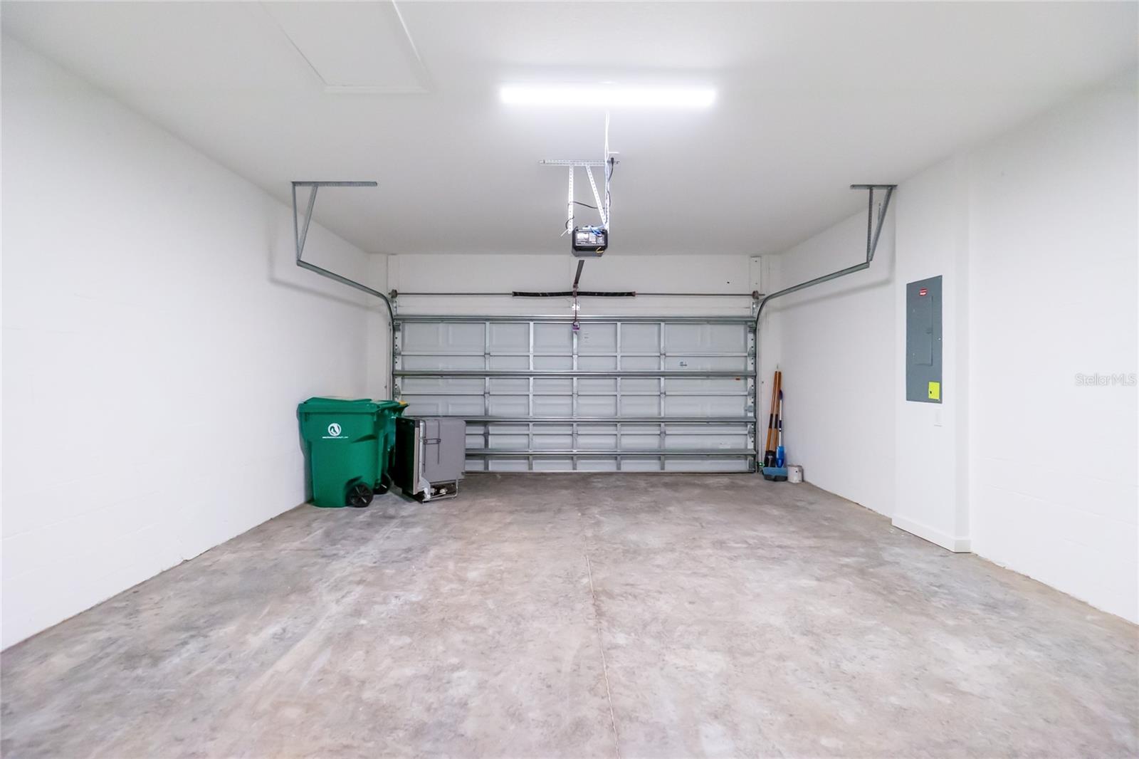 Image 29 of 32 For 8662 Saint Kitts Circle